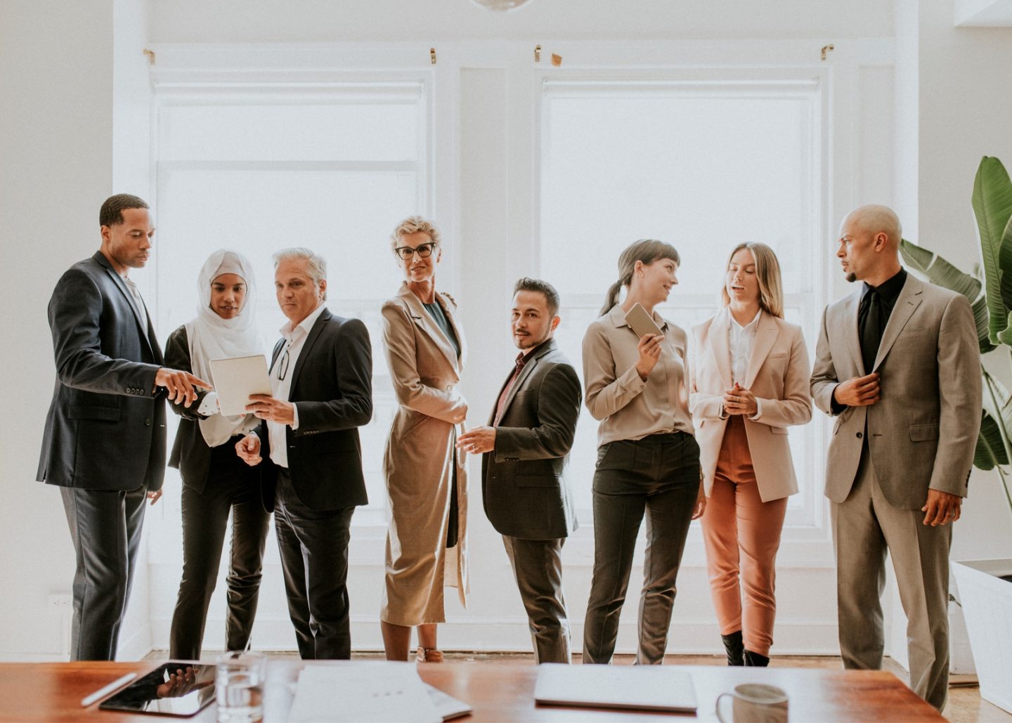 diverse business team CY9SQ57 e1650789113114